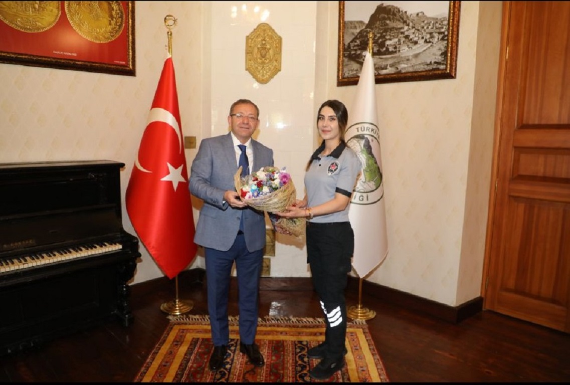 KARS İL EMNİYET MÜDÜRLÜĞÜ’NDE ÖZEL GÜVENLİK PERSONELLERİMİZE PLAKET VERİLDİ