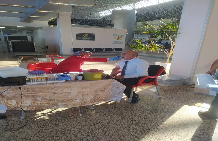 HAVALİMANIMIZDA DÜZENLENEN KAN BAĞIŞI KAMPANYASINA YOĞUN İLGİ GÖSTERİLDİ