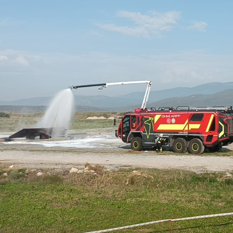 Havalimanımızda Ateşli Yangın Tatbikatı Gerçekleştirildi