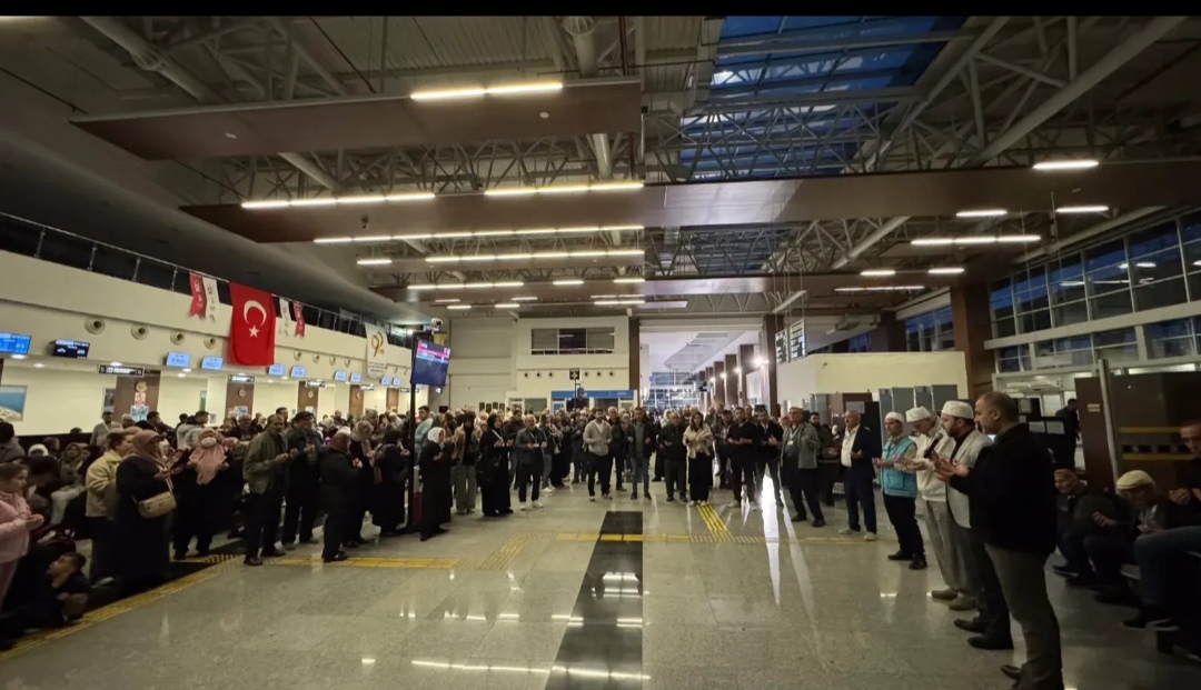 Çanakkale Havalimanında Umre Uçuşu Yoğunluğu 