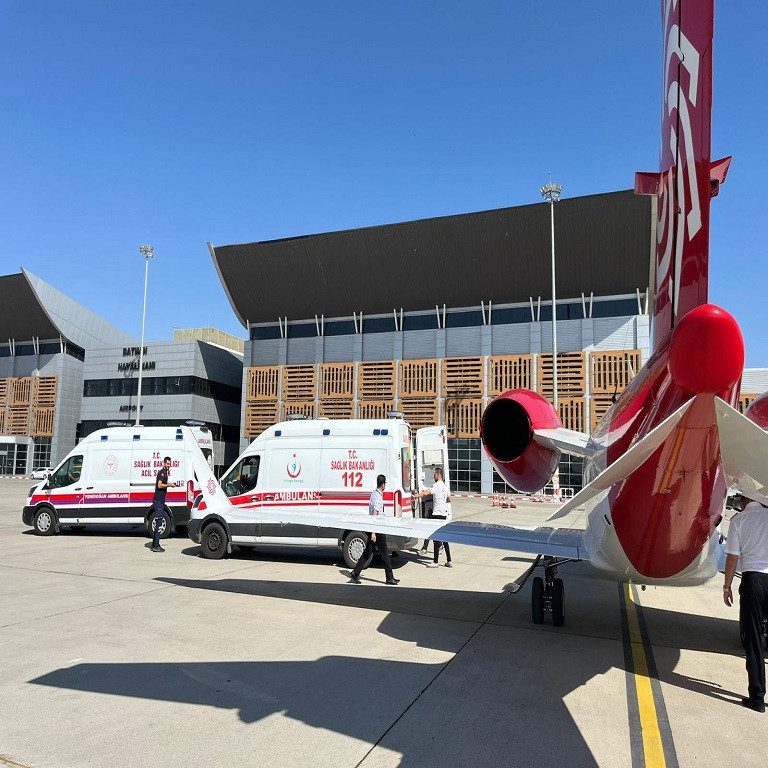 BATMAN HAVALİMANI SAĞLIKTA KESİNTİSİZ HAVA DESTEĞİ SAĞLIYOR