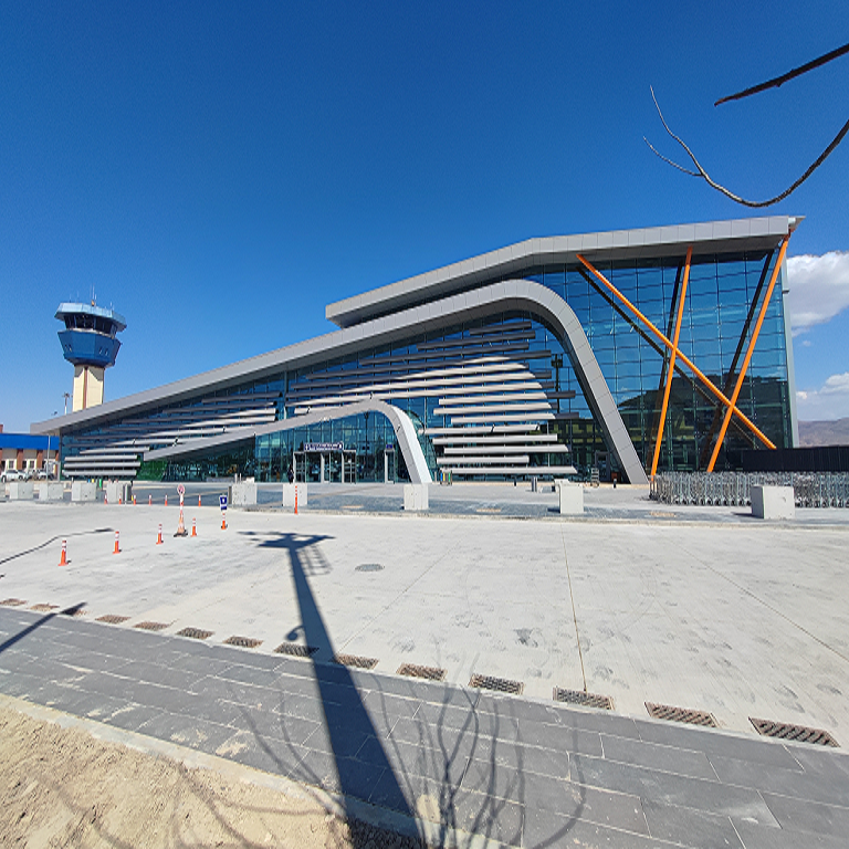 HAVALİMANIMIZ TERMİNAL BİNASI 1. ETAP İNŞAAT FAALİYETLERİ TAMAMLANARAK HİZMETE AÇILDI