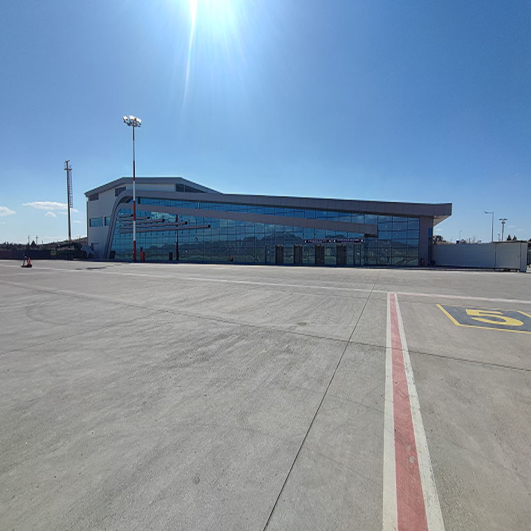 HAVALİMANIMIZ TERMİNAL BİNASI 1. ETAP İNŞAAT FAALİYETLERİ TAMAMLANARAK HİZMETE AÇILDI