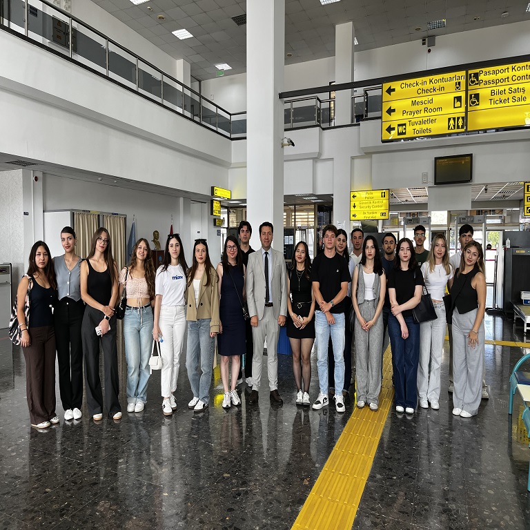 Burdur Mehmet Akif Ersoy Üniversitesi Hikmet Tolunay Meslek Yüksekokulu Öğrencilerinin Havalimanımıza Ziyareti