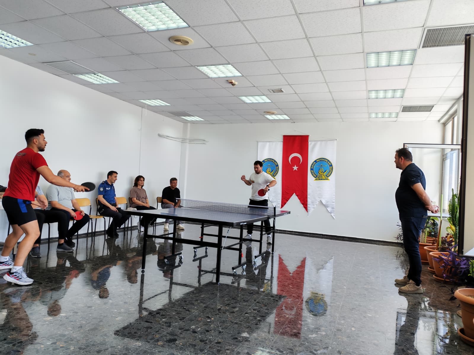 Isparta Süleyman Demirel Havalimanında Masa Tenisi Turnuvası Düzenlendi