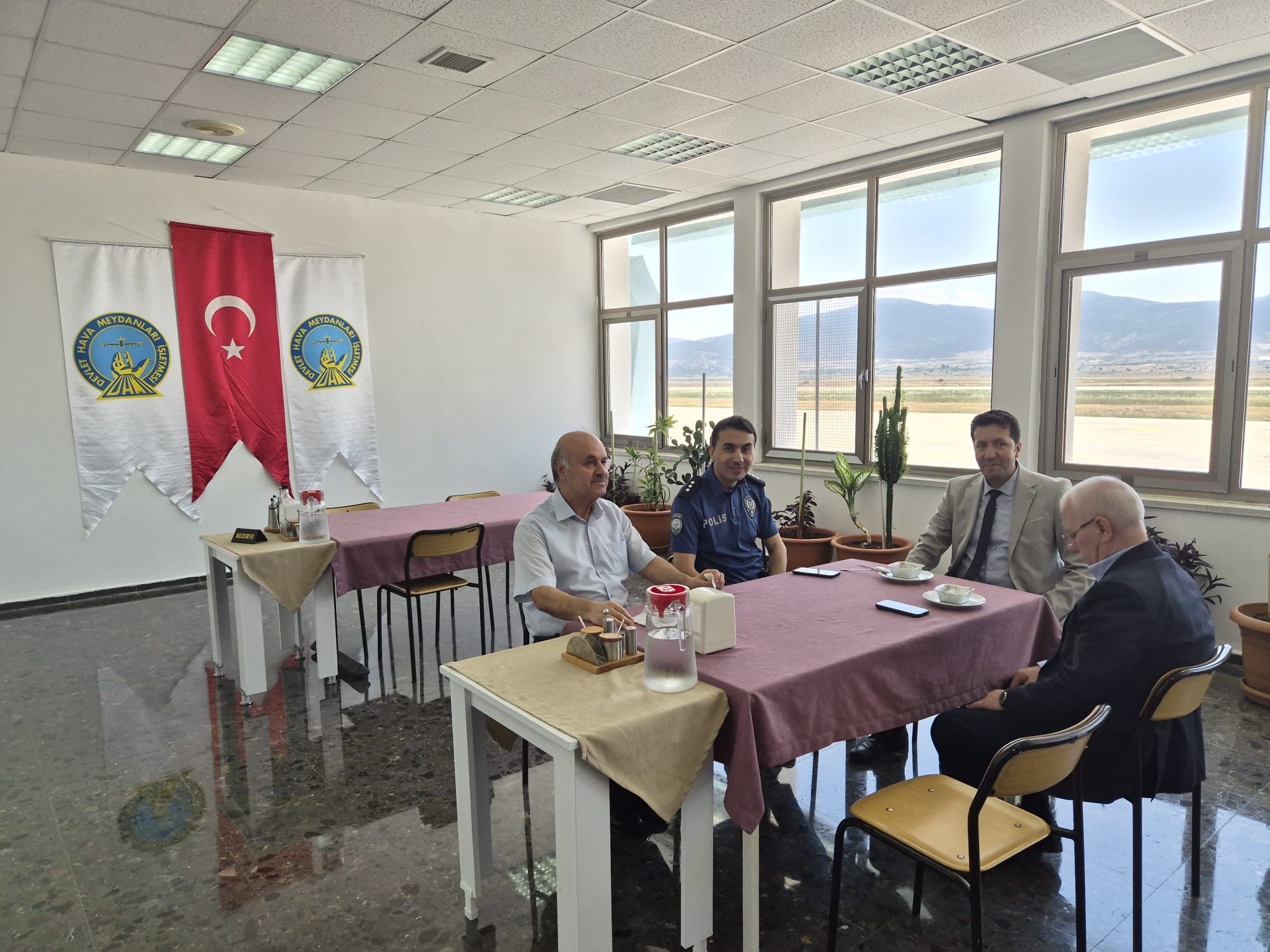 ISPARTA SÜLEYMAN DEMİREL HAVALİMANI’NDA AŞURE İKRAMI