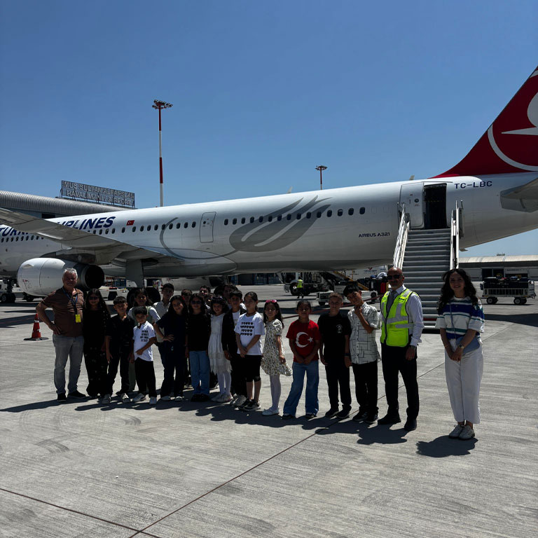 Öğrencilerden Havalimanımıza Ziyaret