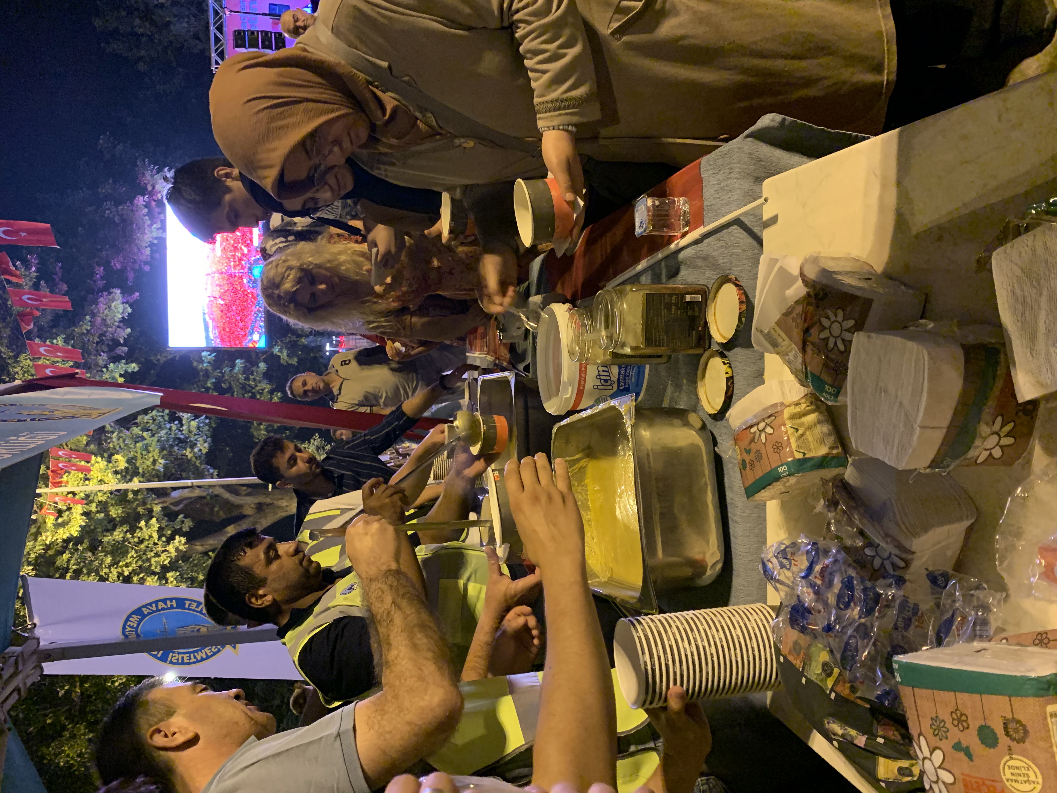 15 Temmuz Demokrasi ve Milli Birlik Günü Anma Etkinlikleri kapsamında Havalimanımız tarafından 15 Temmuz Cumhuriyet ve Demokrasi Meydanı’nda vatandaşlarımıza çorba ikram edilmiştir.