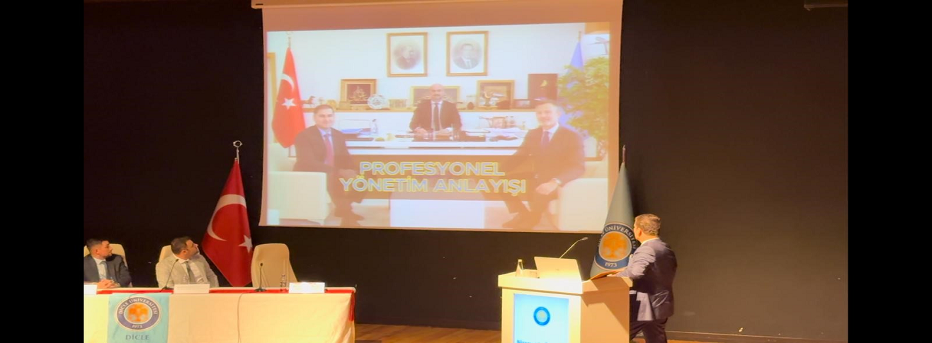 Havalimanı Müdürümüz Nizamettin ÖZAYDIN Dicle Üniversitesinde Düzenlenen "Havacılığın Dünü, Bugünü ve Yarını" Adlı Konferansta Öğretim Üyeleri ve Öğrencilerle Buluştu