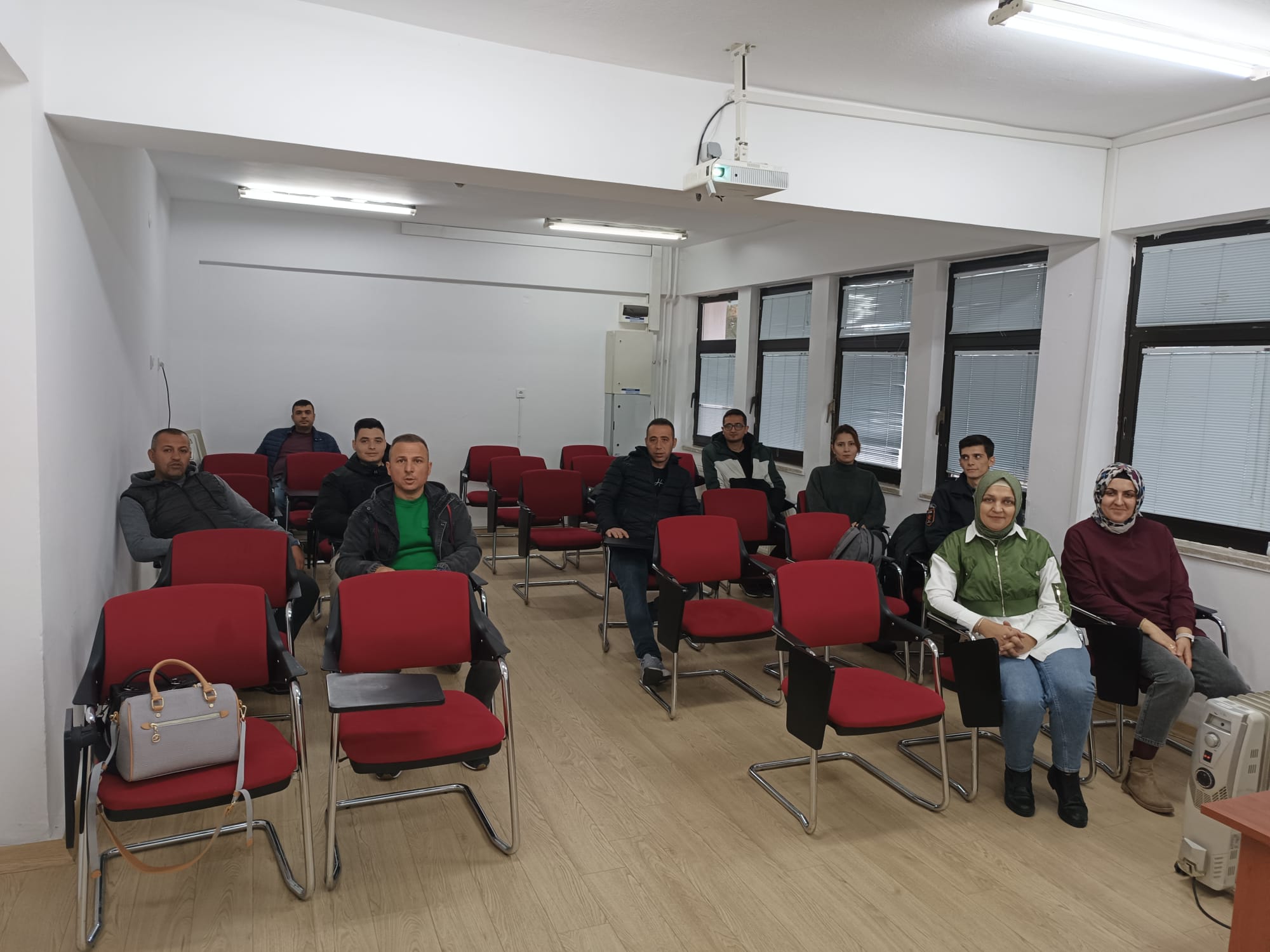 ISPARTA SÜLEYMAN DEMİREL HAVALİMANINDA KURS-11 HAVA KARGO TARAMA TEMEL VE TAZELEME EĞİTİMLERİ BAŞLADI
