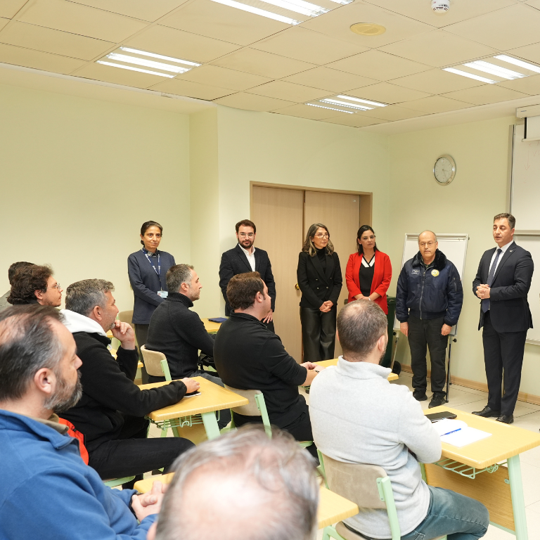 DHMİ HAVACILIK AKADEMİSİNDEN İNSANSIZ HAVA ARACI OPERATÖRLERİNE EĞİTİM