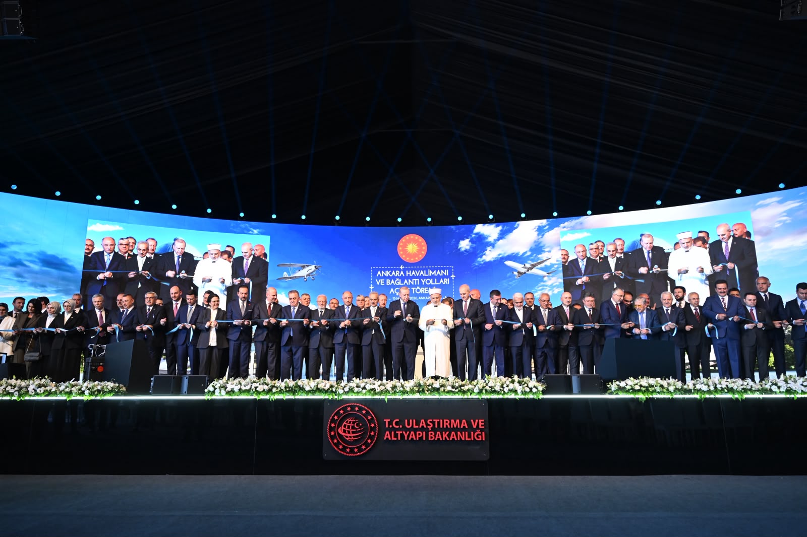 CUMHURBAŞKANI ERDOĞAN, ANKARA HAVALİMANI VE BAĞLANTI YOLLARINI HİZMETE AÇTI
